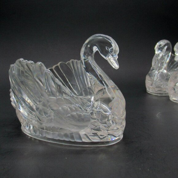 Vintage Regaline Swans Set of 5 Clear Crystal Acrylic 5.75" Planters Dishes - Picture 9 of 10